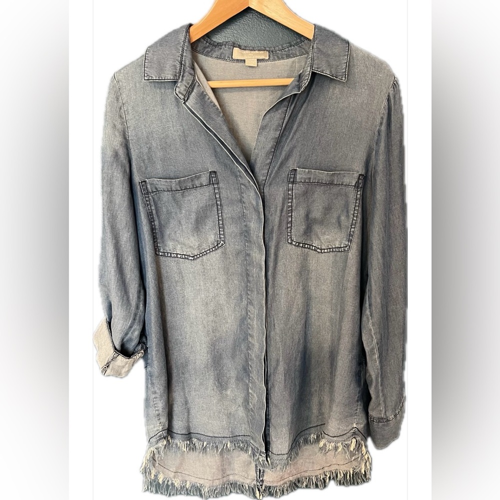 Hilary Radley Frayed Hem Split Back Button Down Tensel Shirt Small - Flawed